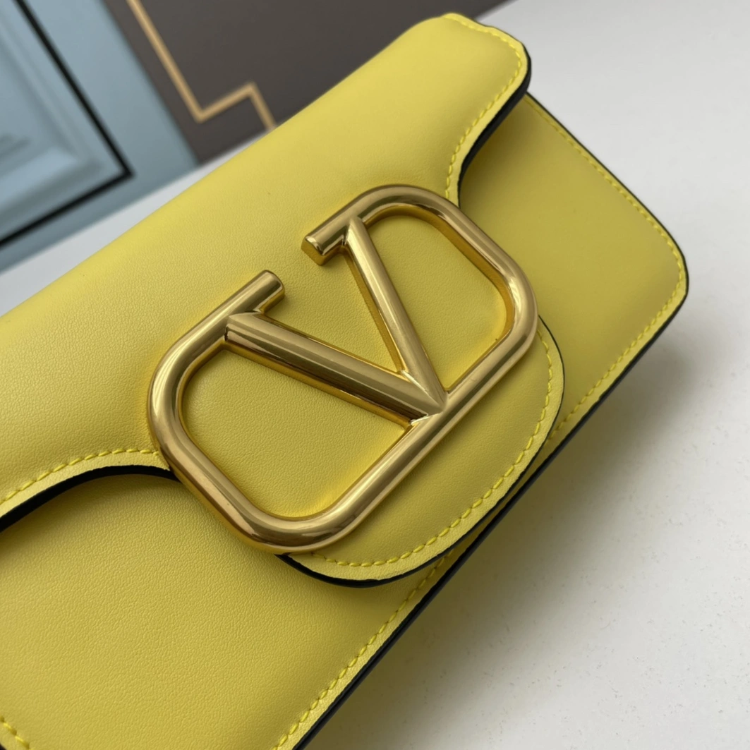 Valentino AAA Quality Shoulder Bags For Women Fashionable 1086