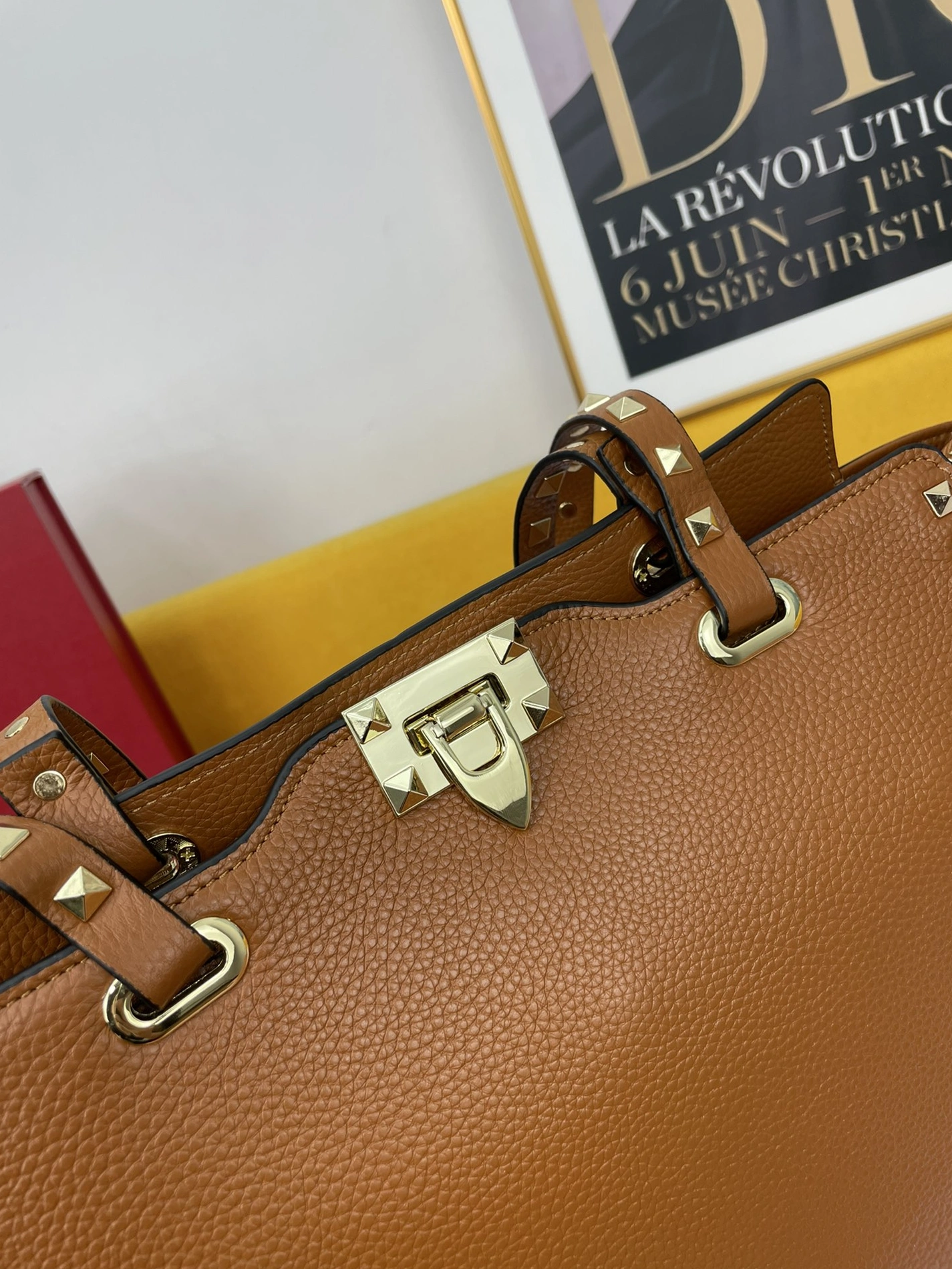 Valentino AAA Quality Shoulder Bags For Women Fashionable 4923