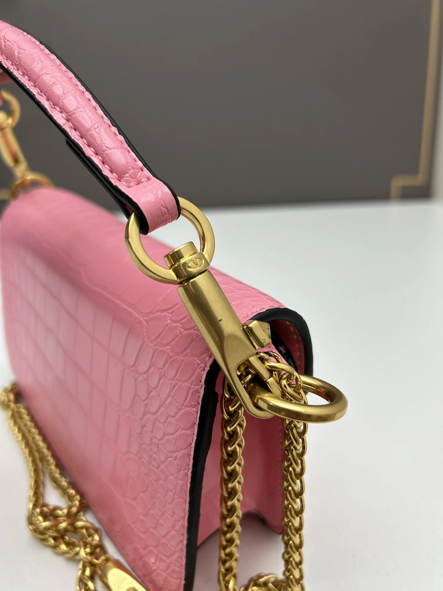Valentino AAA Quality Shoulder Bags For Women Lightweight 9293
