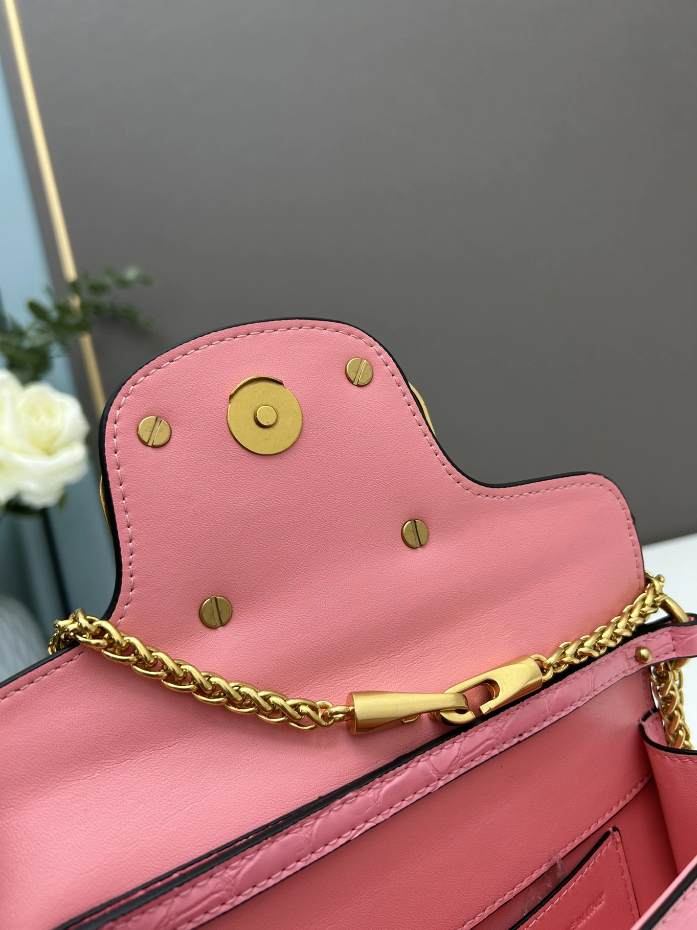 Valentino AAA Quality Shoulder Bags For Women Lightweight 9293