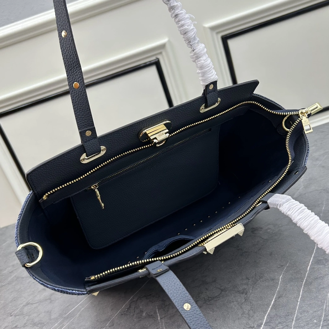 Valentino AAA Quality Shoulder Bags For Women Modern 1888