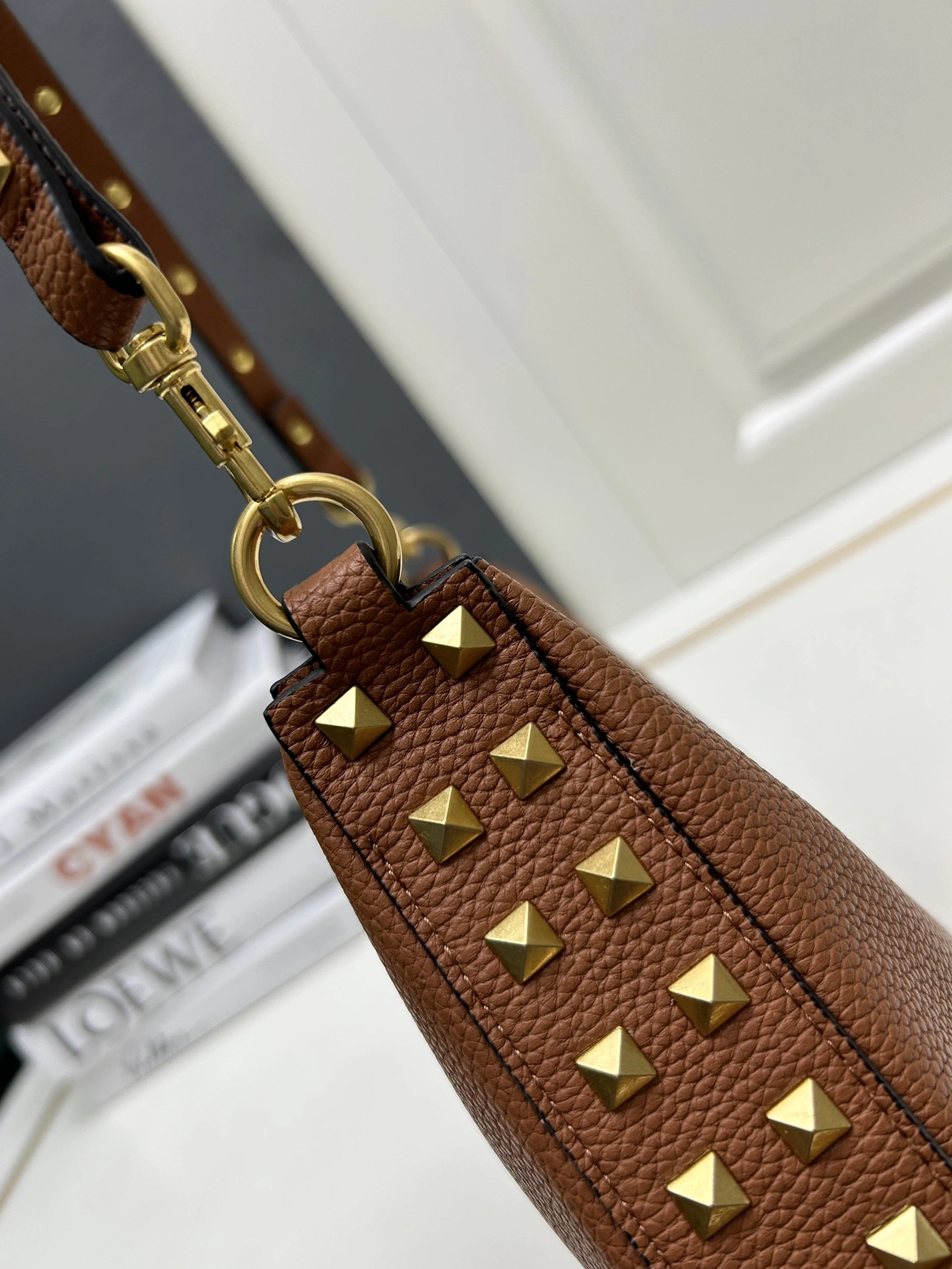 Valentino AAA Quality Shoulder Bags For Women Popular 8450