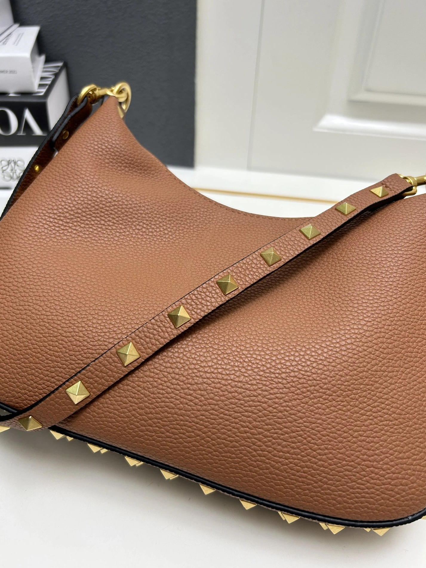 Valentino AAA Quality Shoulder Bags For Women Popular 8450