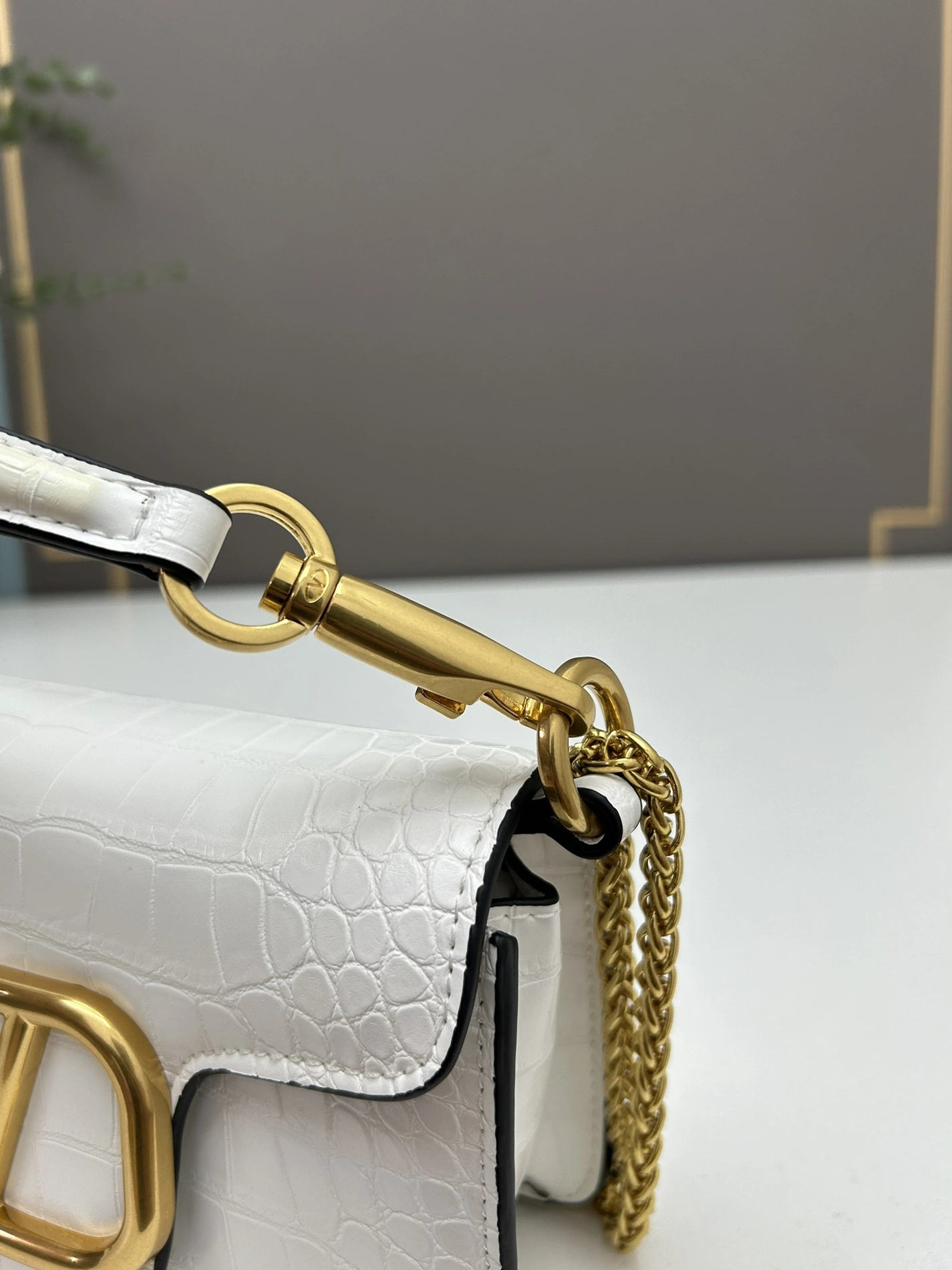 Valentino AAA Quality Shoulder Bags For Women Refined 4818