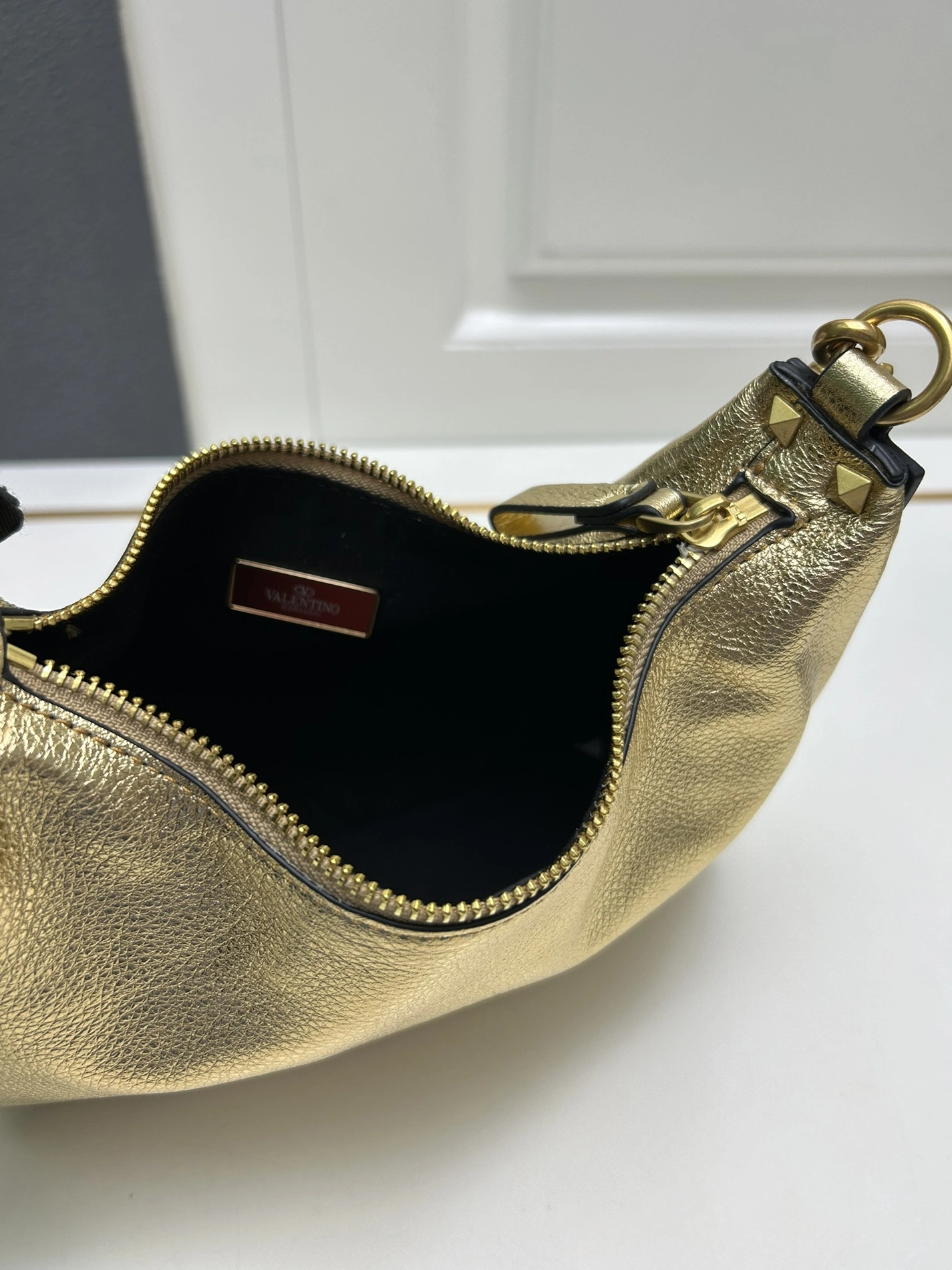 Valentino AAA Quality Shoulder Bags For Women Reliable 2204