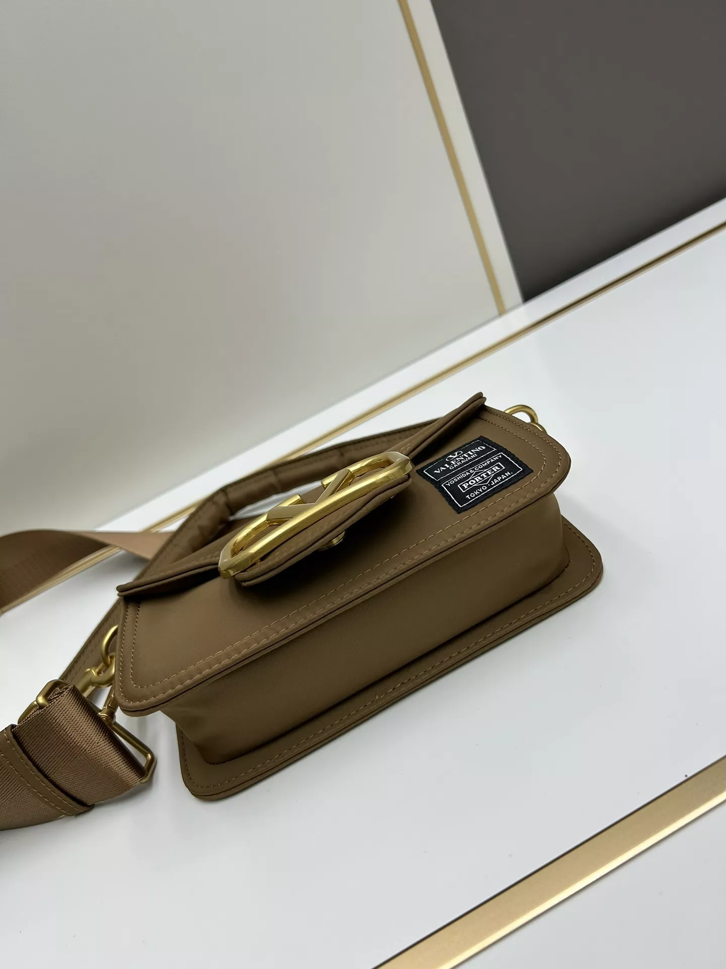 Valentino AAA Quality Shoulder Bags For Women Resilient 6654