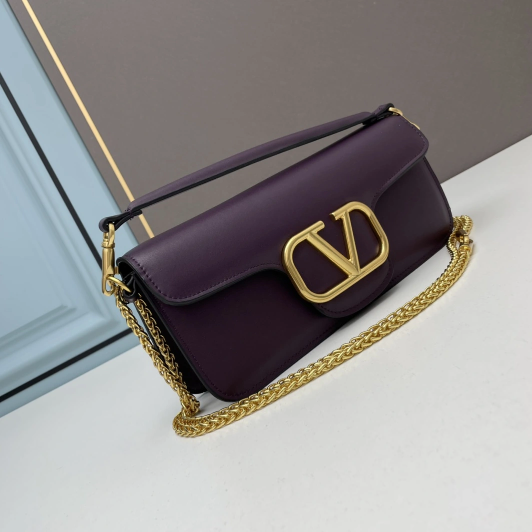 Valentino AAA Quality Shoulder Bags For Women Resilient 8022