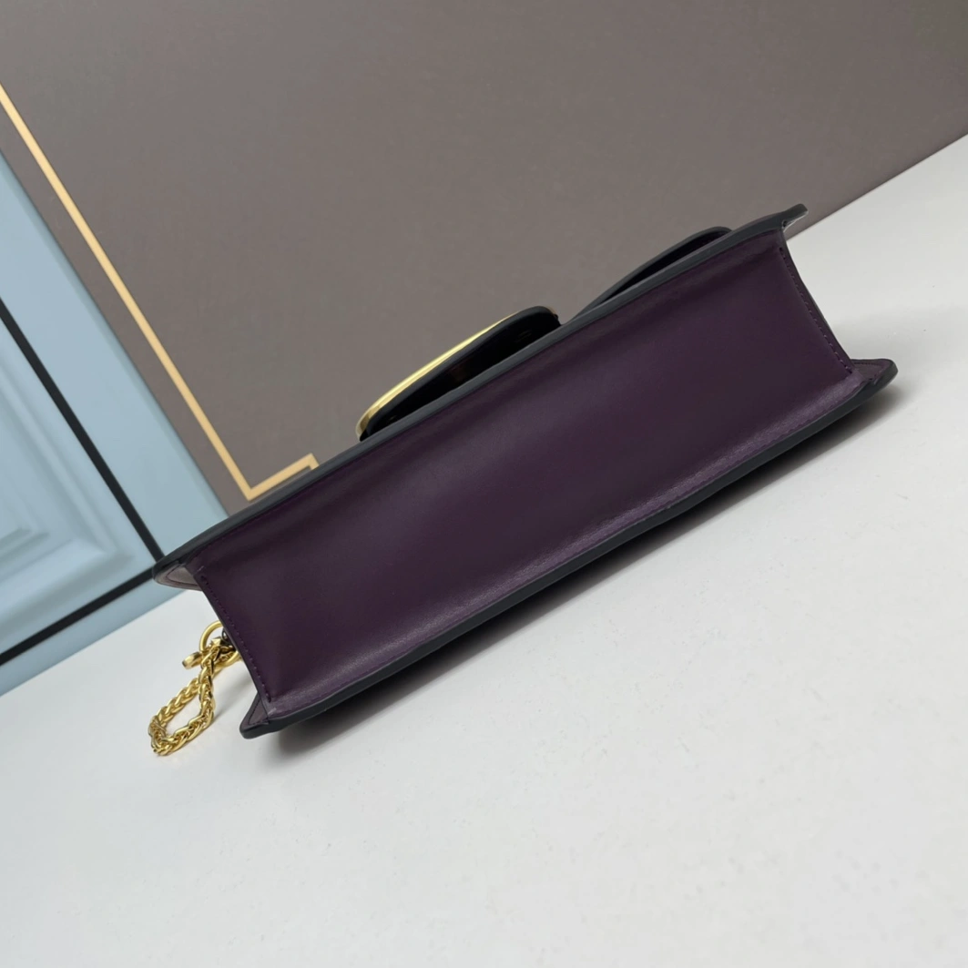 Valentino AAA Quality Shoulder Bags For Women Resilient 8022