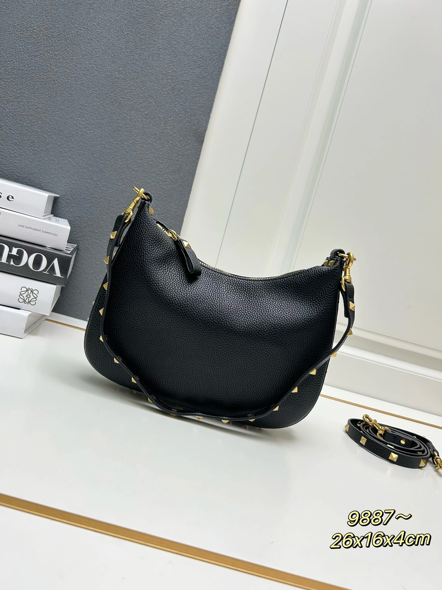 Valentino AAA Quality Shoulder Bags For Women Resilient 8085