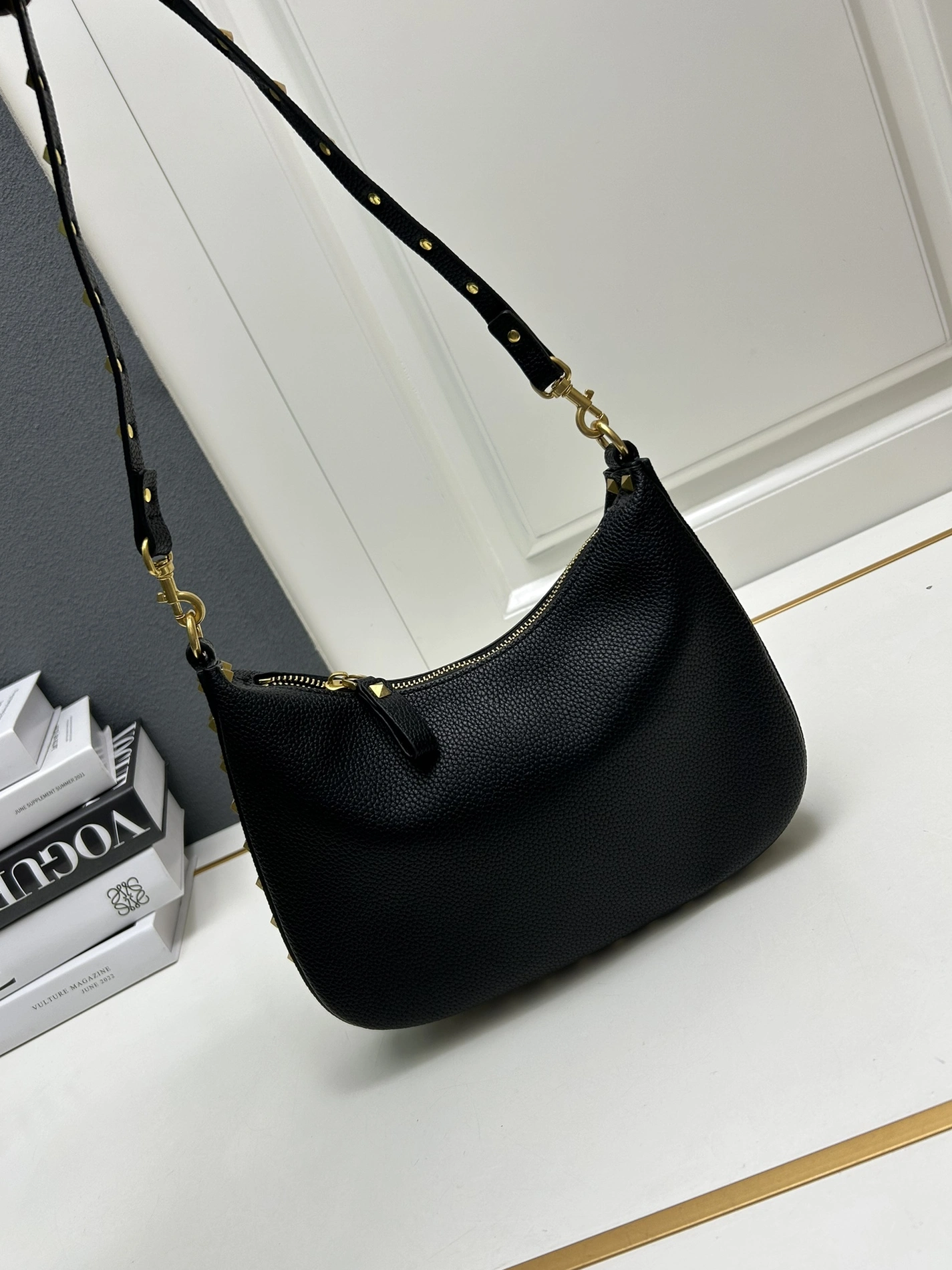 Valentino AAA Quality Shoulder Bags For Women Resilient 8085