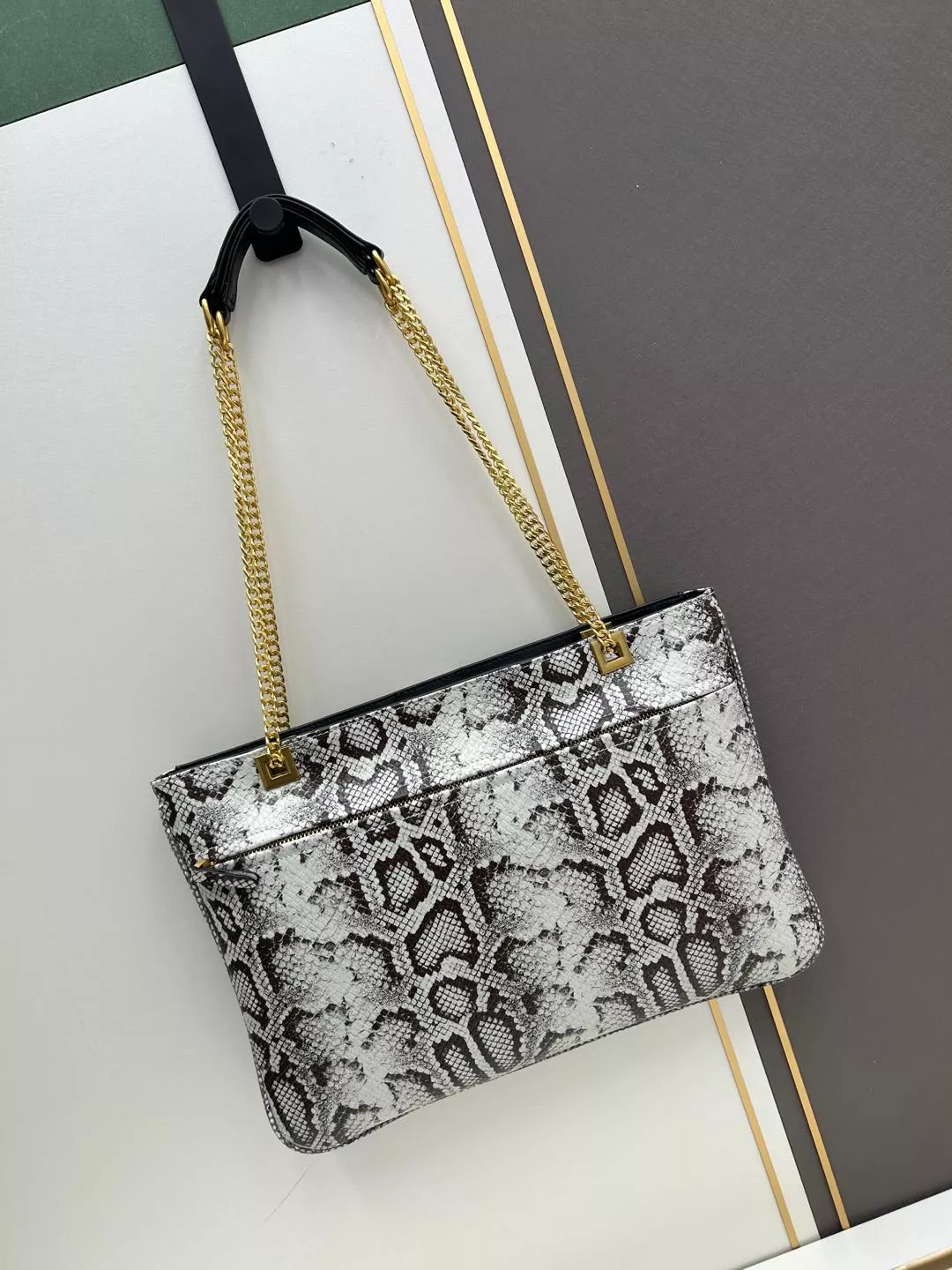 Valentino AAA Quality Shoulder Bags For Women Resilient 8780