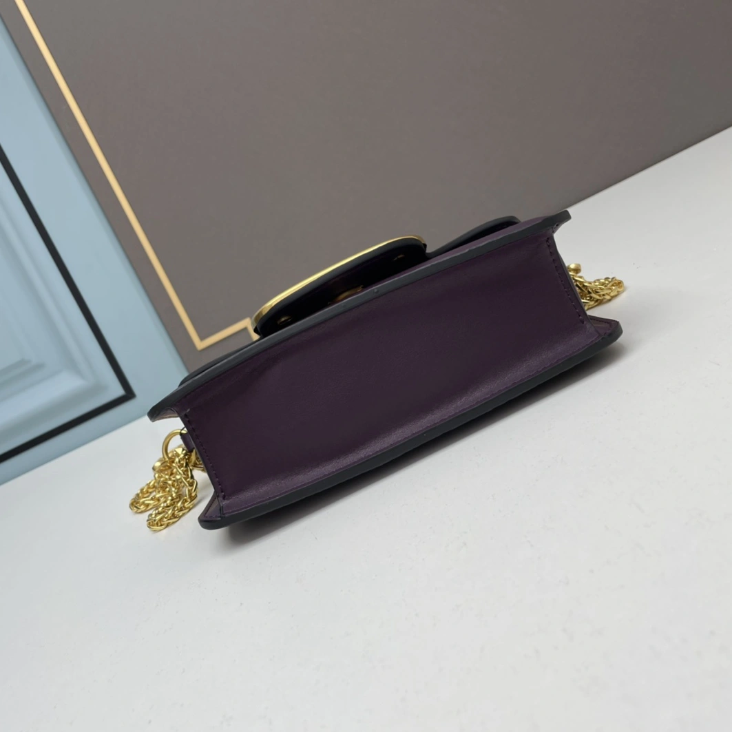 Valentino AAA Quality Shoulder Bags For Women Sleek 8041