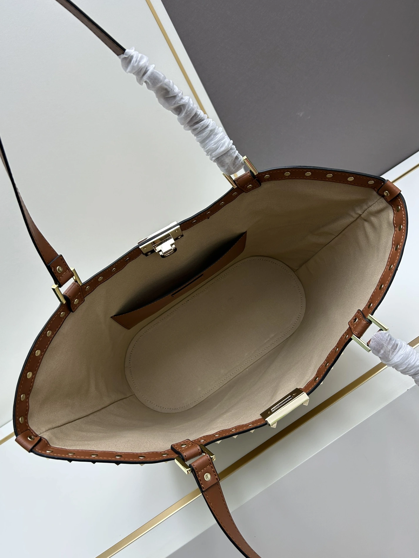 Valentino AAA Quality Shoulder Bags For Women Soft 8147