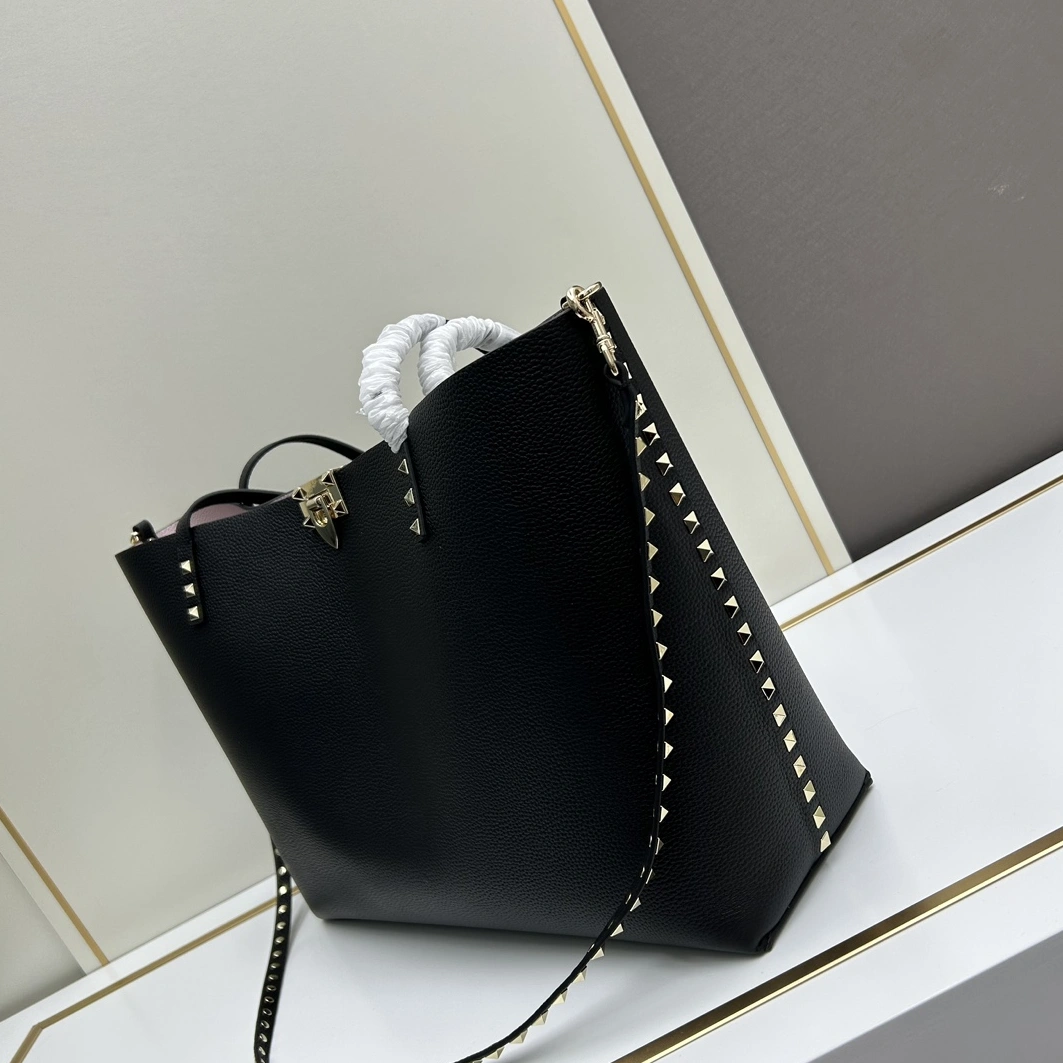 Valentino AAA Quality Shoulder Bags For Women StreetReady 293