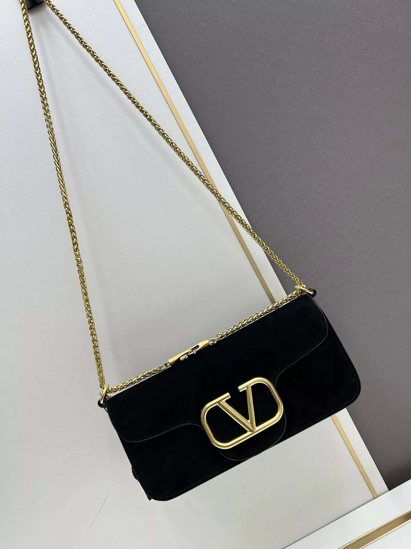 Valentino AAA Quality Shoulder Bags For Women StreetReady 2949