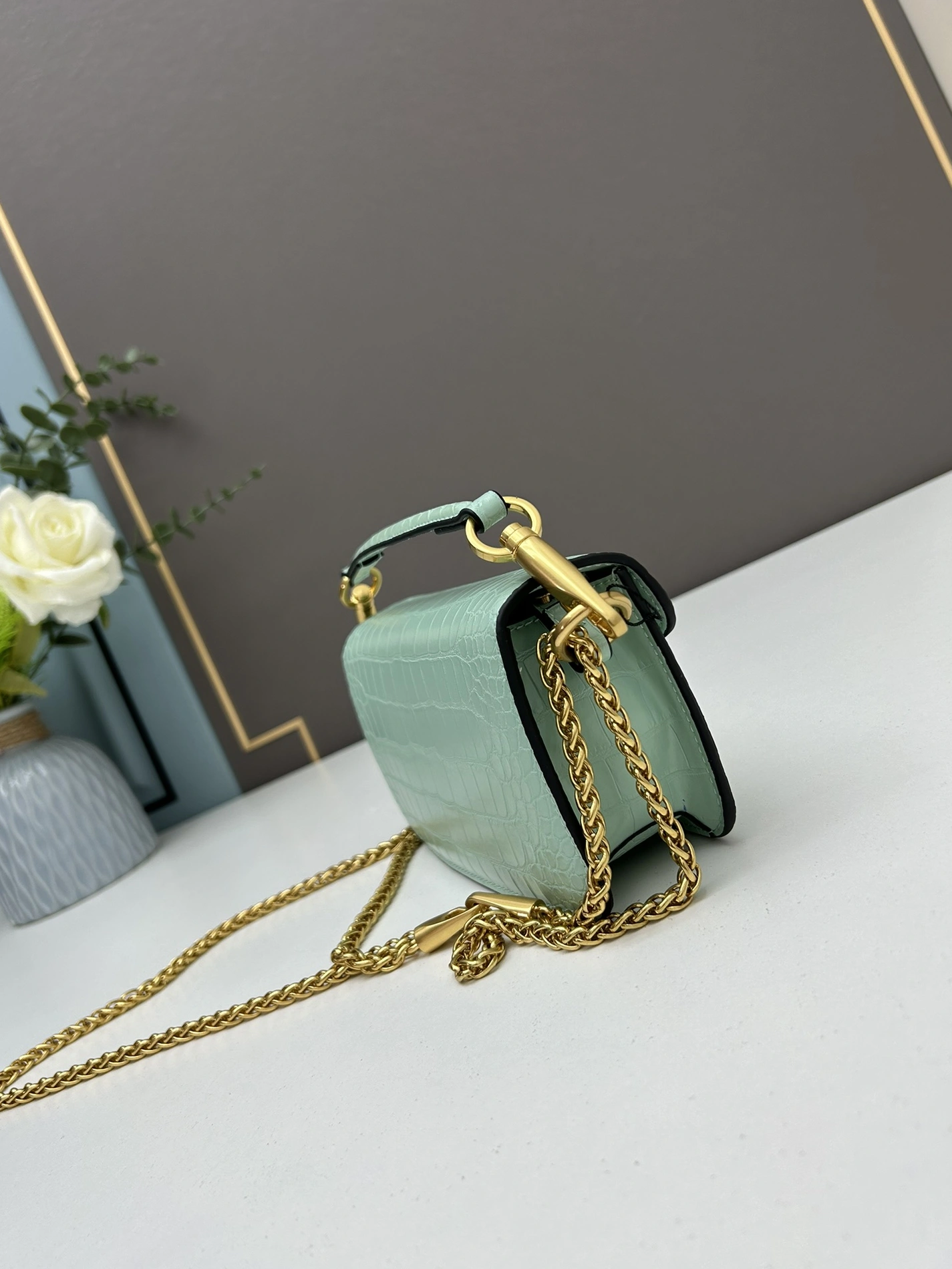 Valentino AAA Quality Shoulder Bags For Women StreetReady 3111