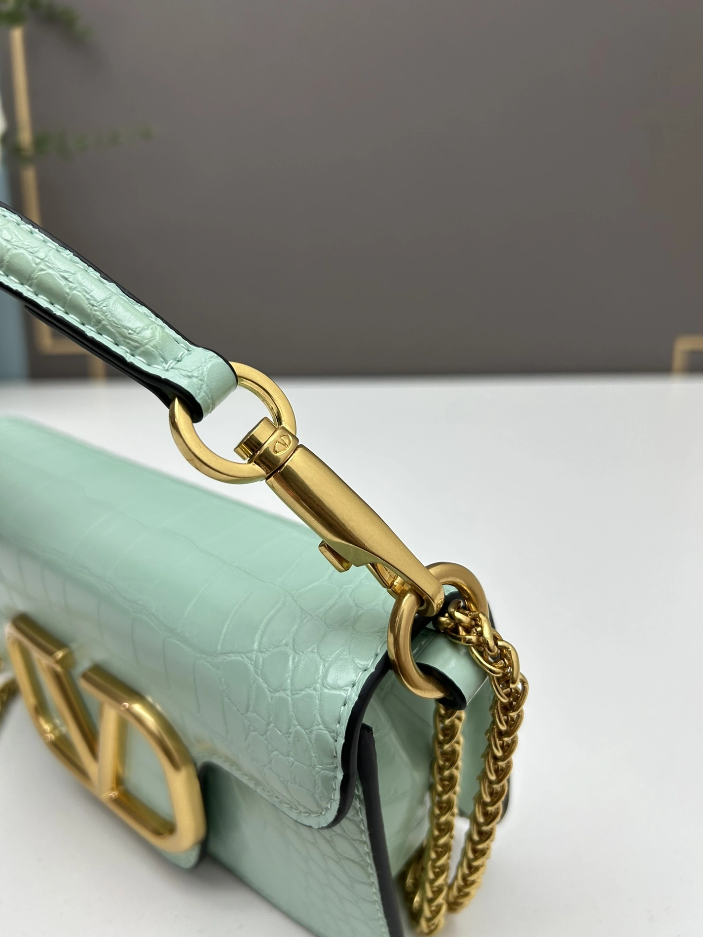 Valentino AAA Quality Shoulder Bags For Women StreetReady 3111