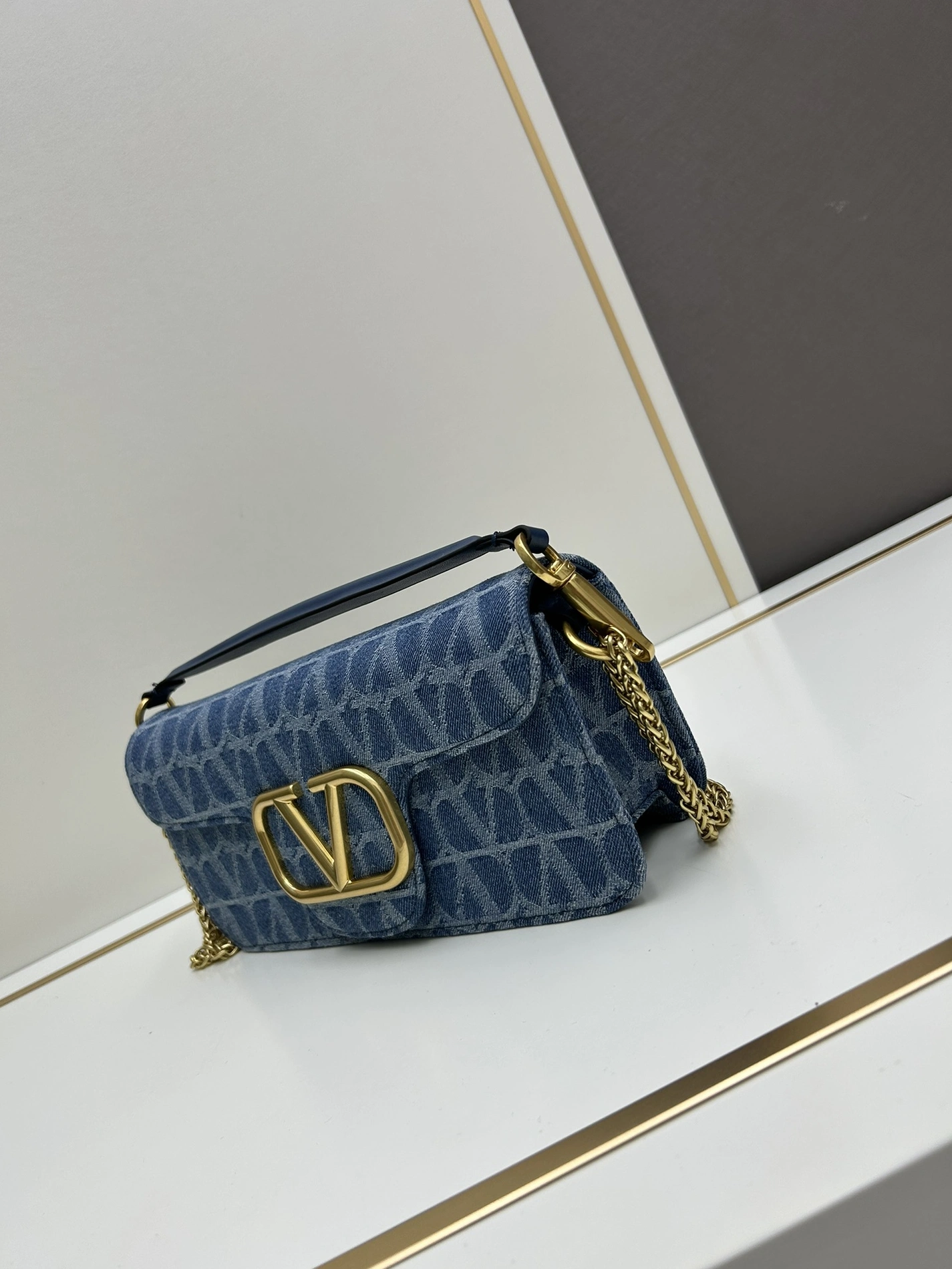 Valentino AAA Quality Shoulder Bags For Women Stylish 139