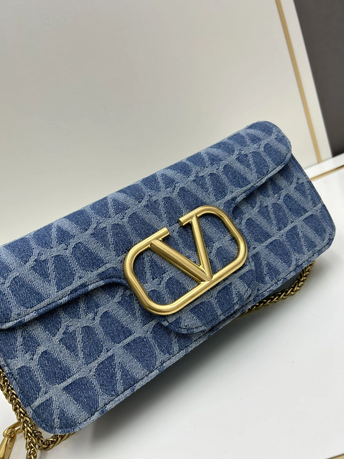 Valentino AAA Quality Shoulder Bags For Women Stylish 139
