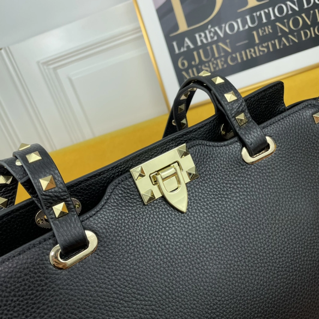 Valentino AAA Quality Shoulder Bags For Women TopPick 8849