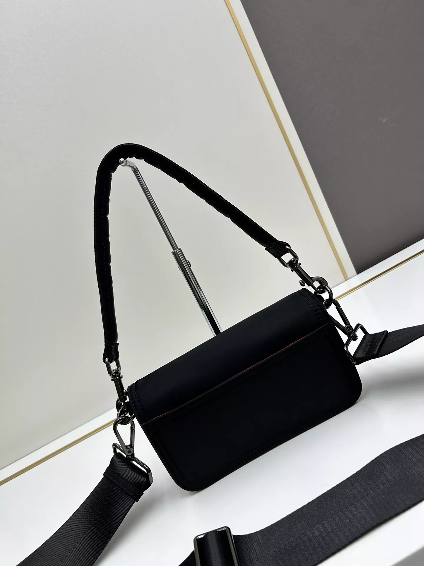 Valentino AAA Quality Shoulder Bags For Women Trendy 8094
