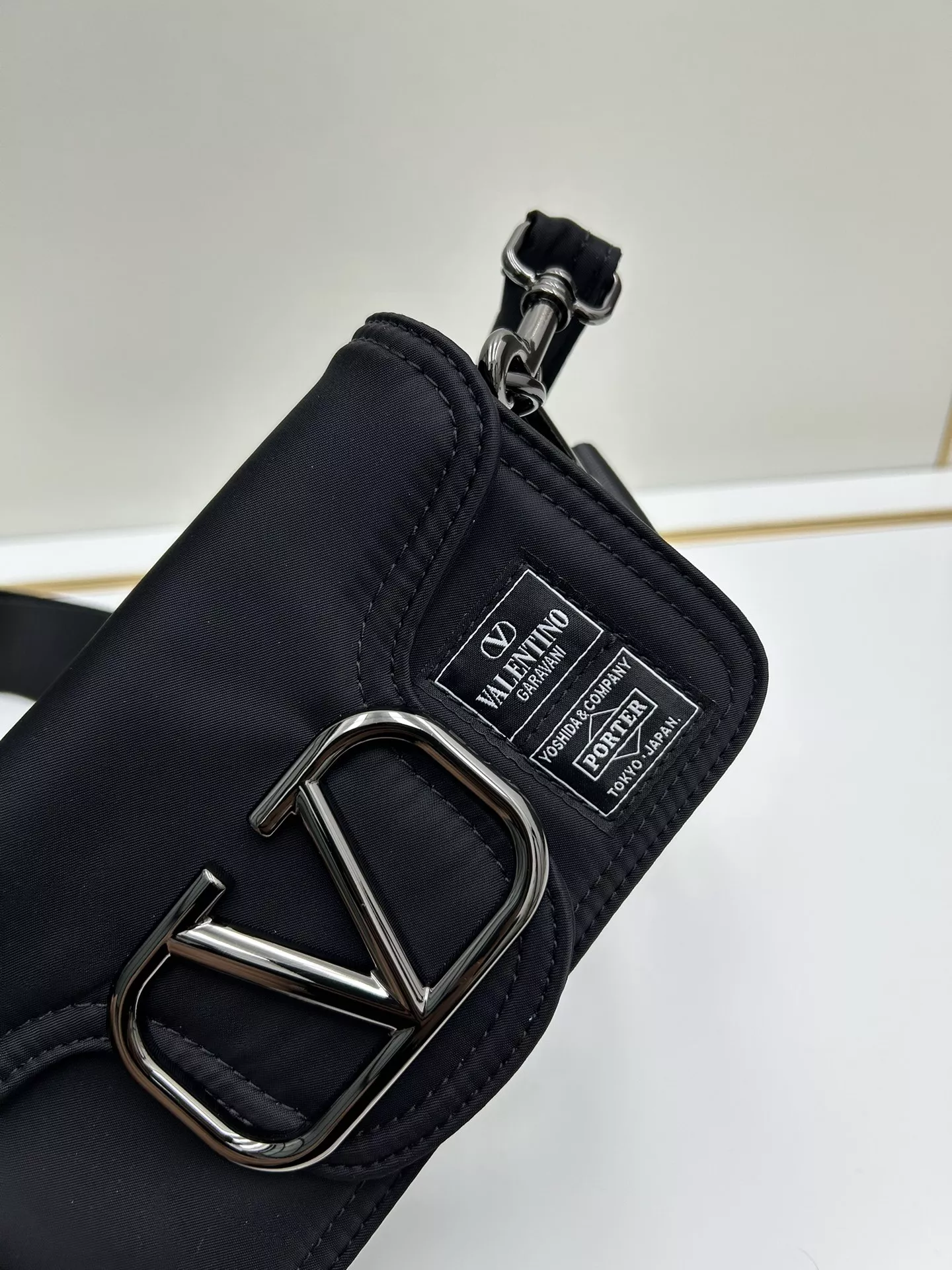 Valentino AAA Quality Shoulder Bags For Women Trendy 8094