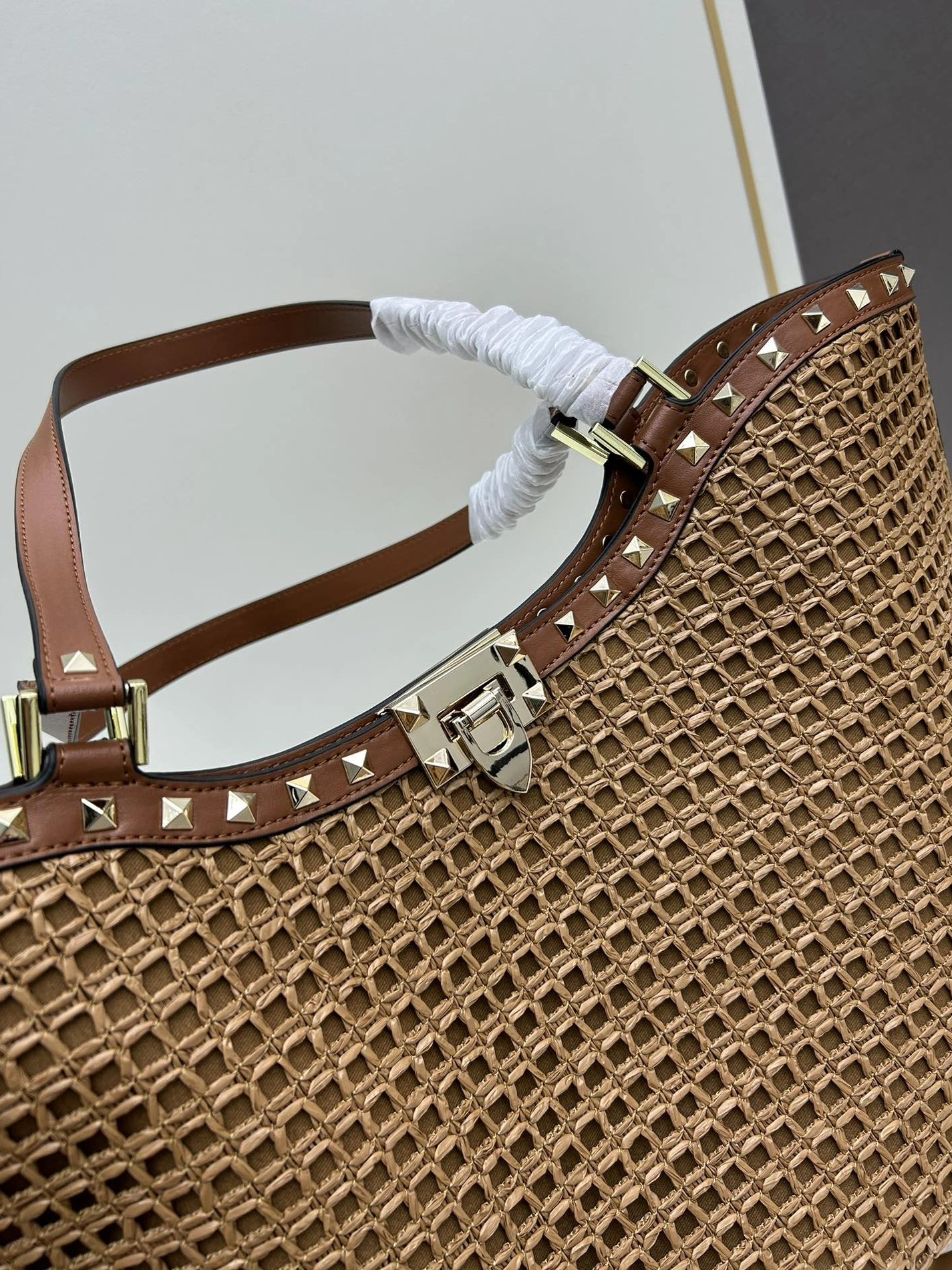 Valentino AAA Quality Shoulder Bags For Women Unique 812
