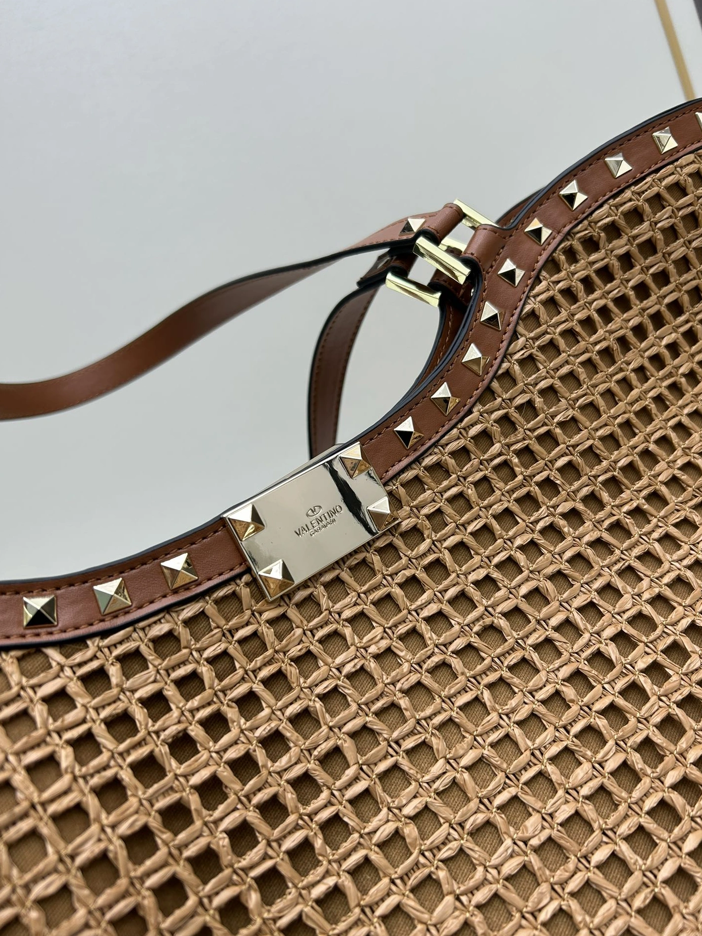 Valentino AAA Quality Shoulder Bags For Women Unique 812