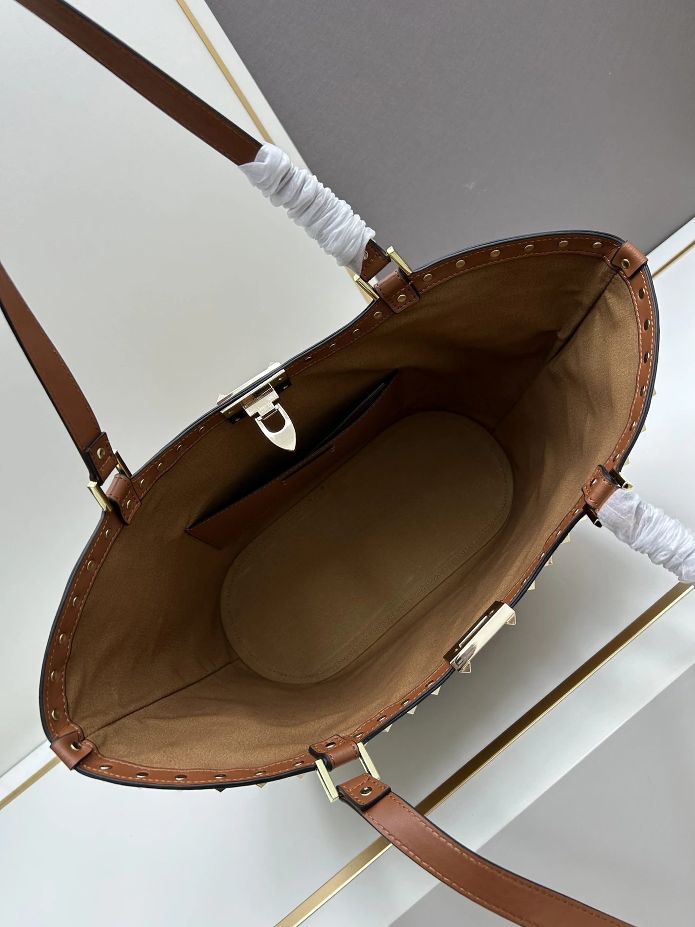 Valentino AAA Quality Shoulder Bags For Women Unique 812