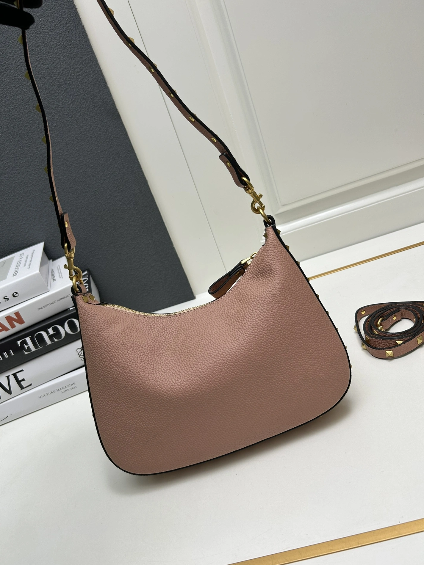 Valentino AAA Quality Shoulder Bags For Women Versatile 2301