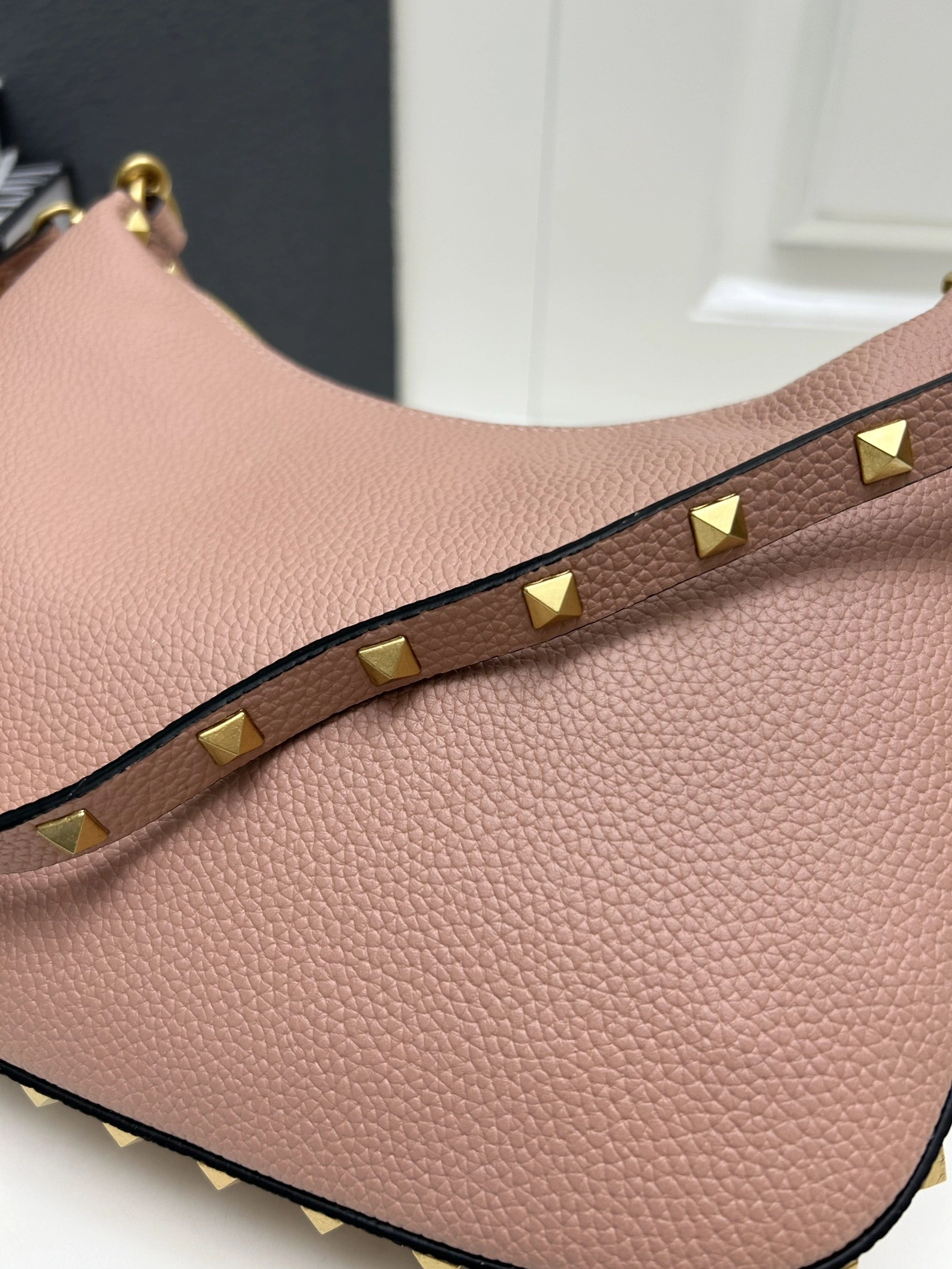 Valentino AAA Quality Shoulder Bags For Women Versatile 2301