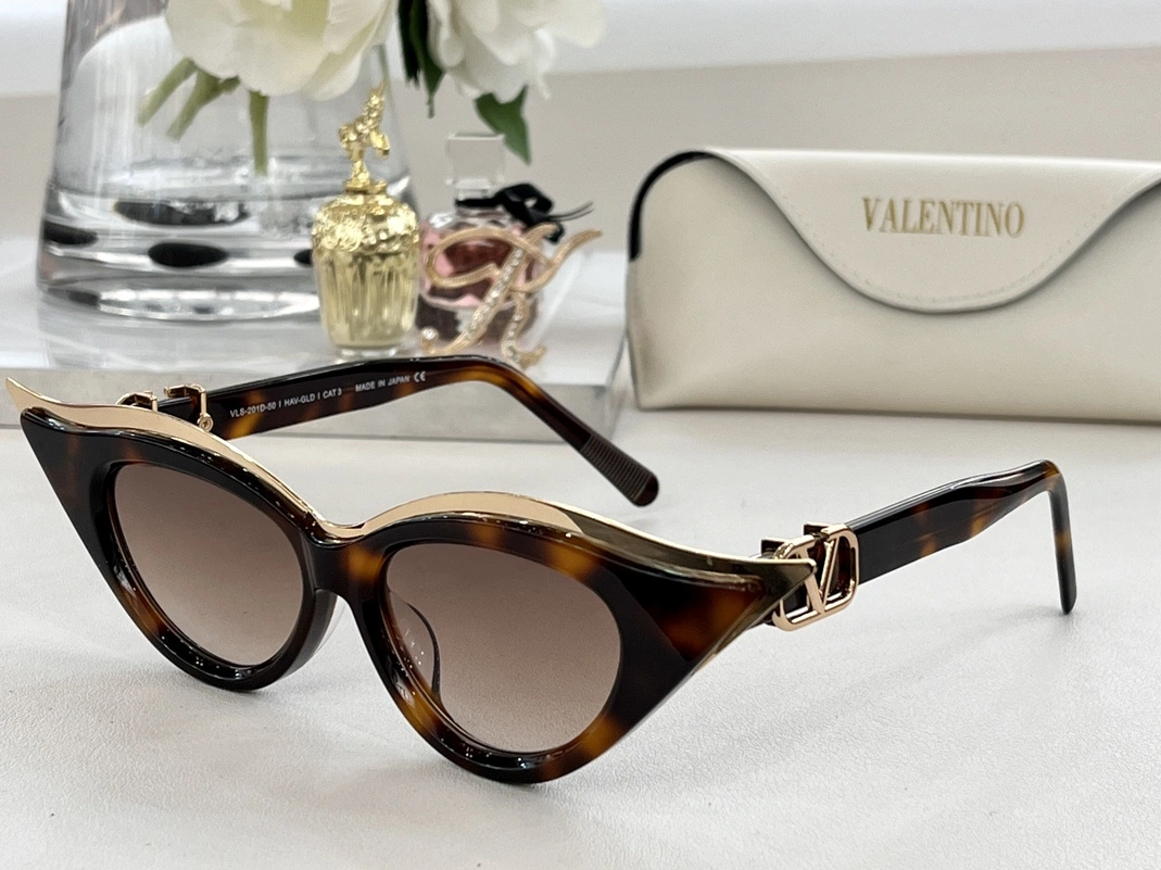 Valentino AAA Quality Sunglasses Durable 7441