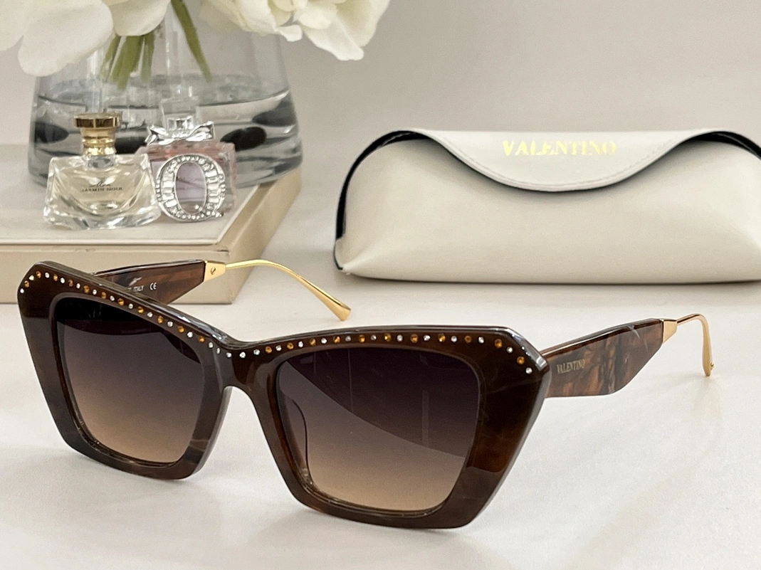 Valentino AAA Quality Sunglasses HighQuality 8374