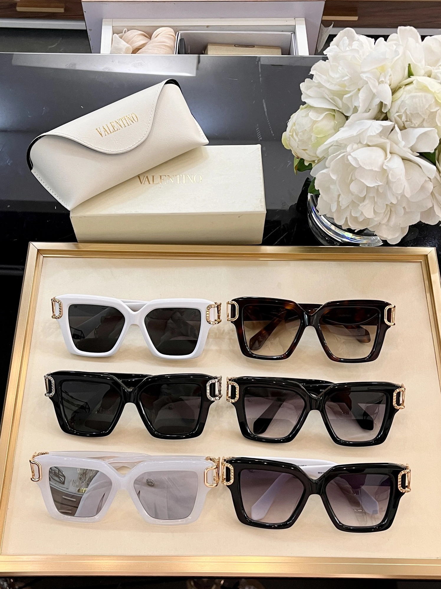 Valentino AAA Quality Sunglasses HighQuality 9793