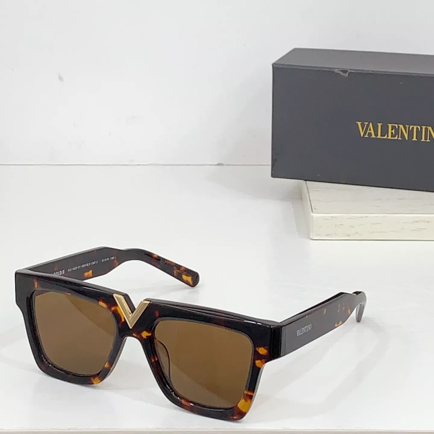 Valentino AAA Quality Sunglasses Lightweight 247