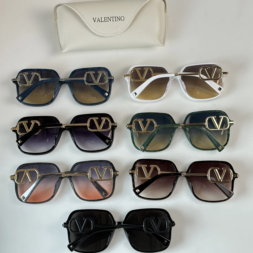 Valentino AAA Quality Sunglasses Stylish 7686