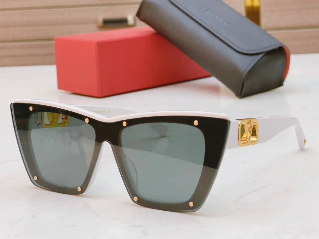Valentino AAA Quality Sunglasses Trendy 9188
