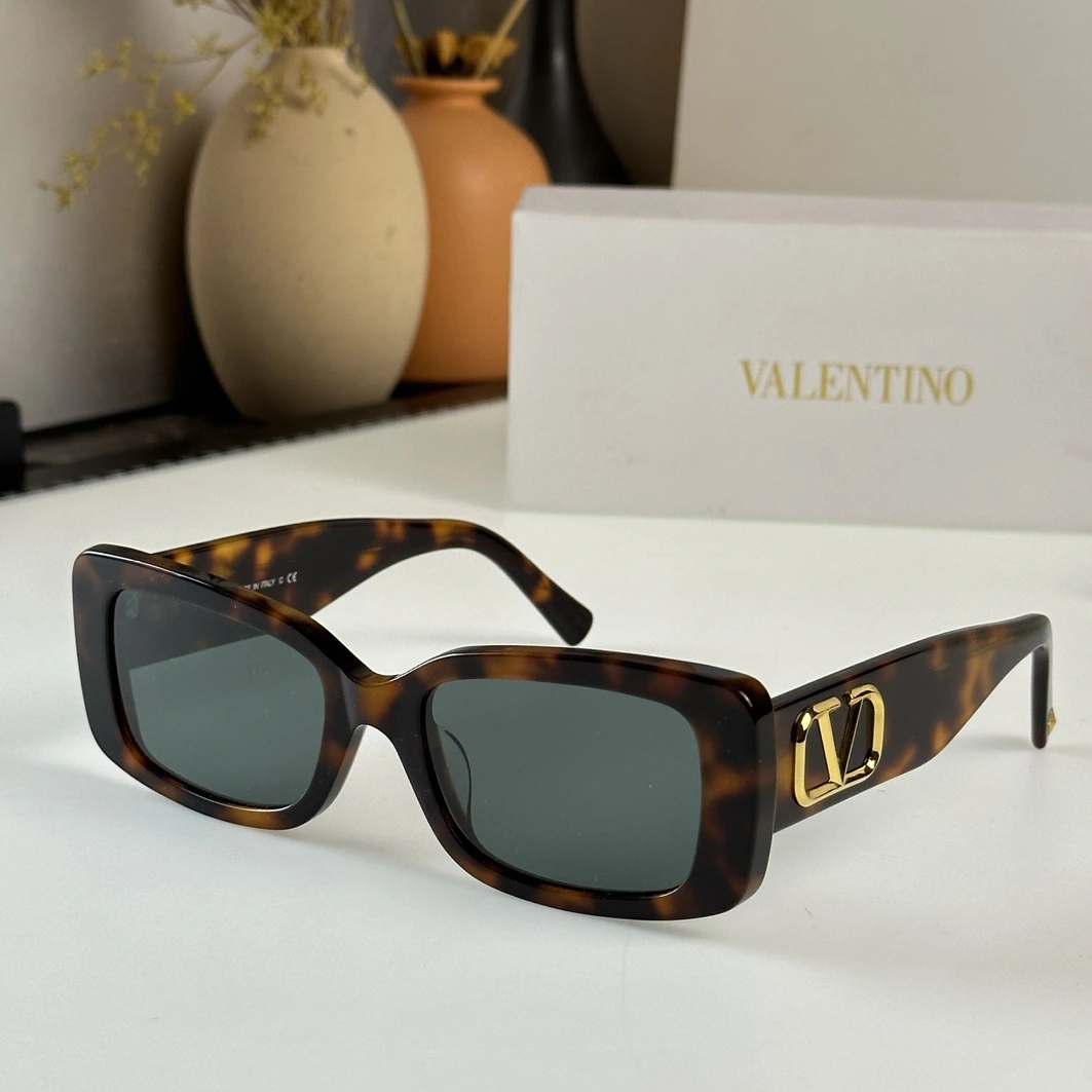Valentino AAA Quality Sunglasses UrbanStyle 7174