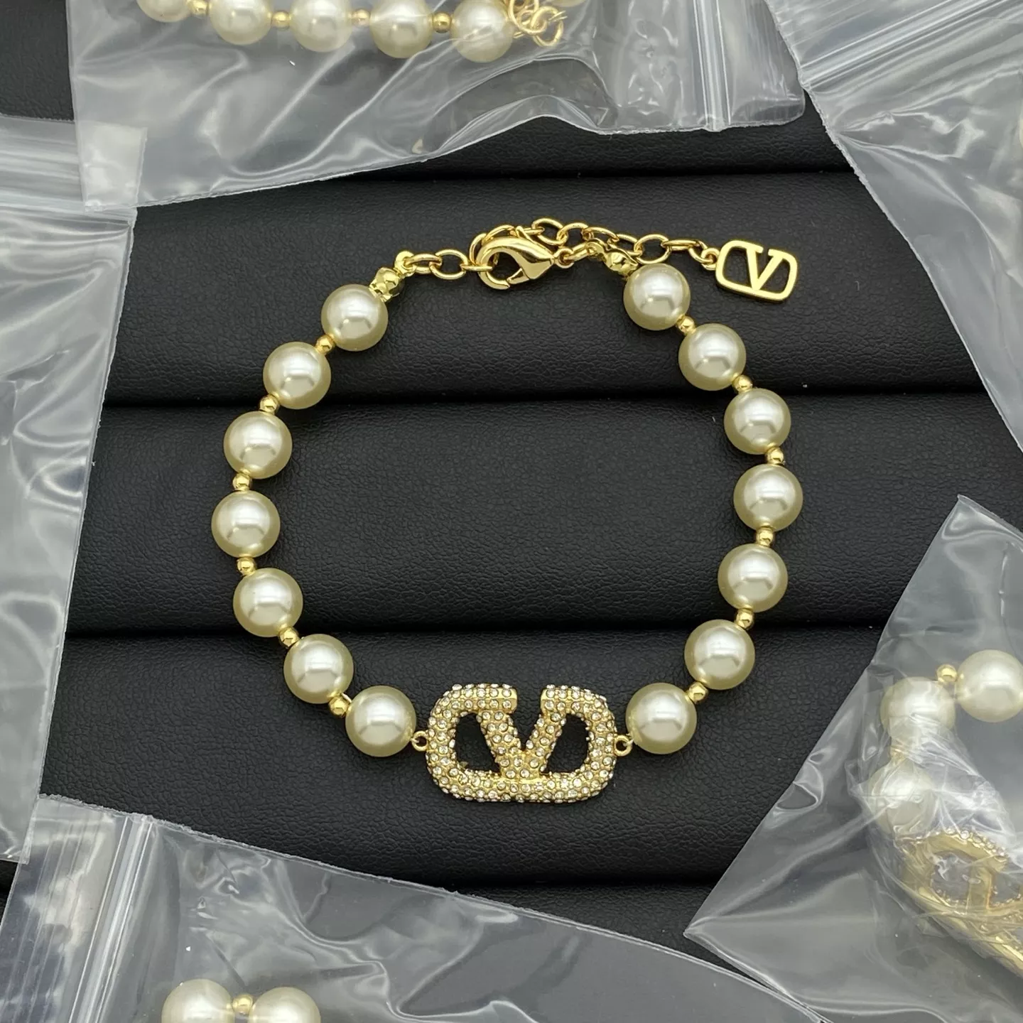 Valentino Bracelets For Women Durable 4713