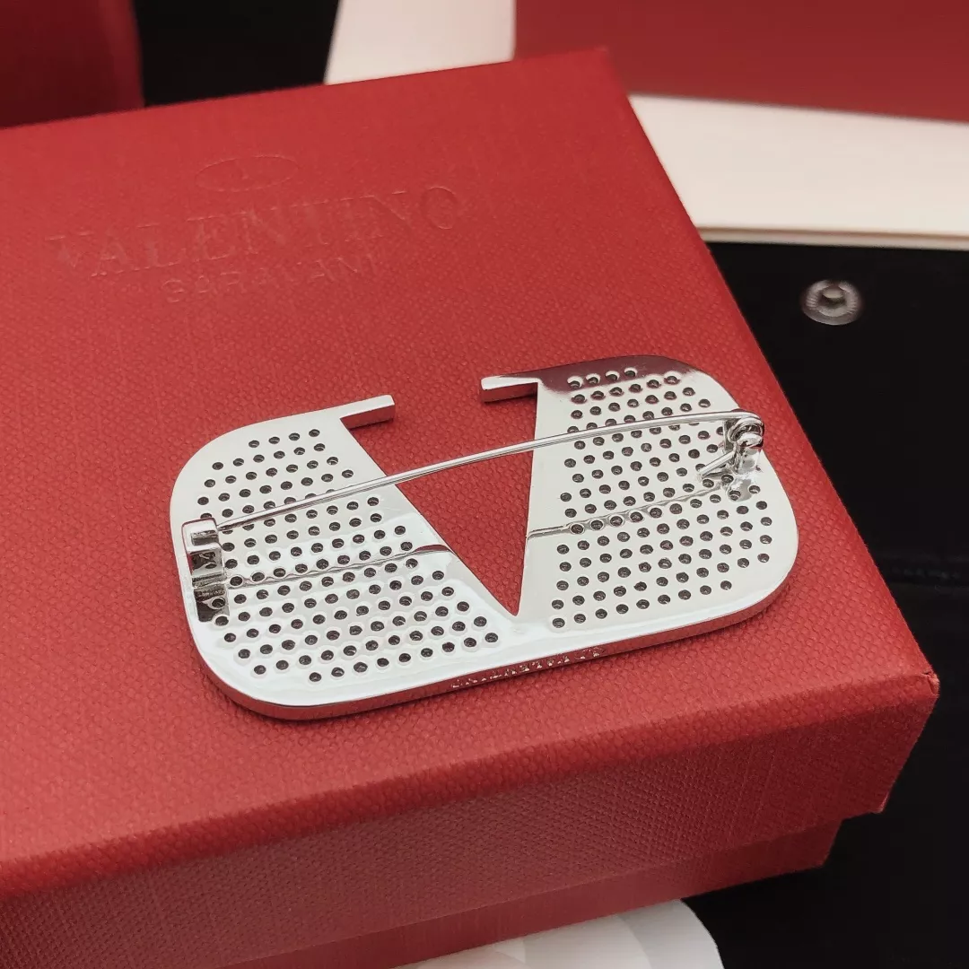Valentino Brooches For Women Affordable 1132