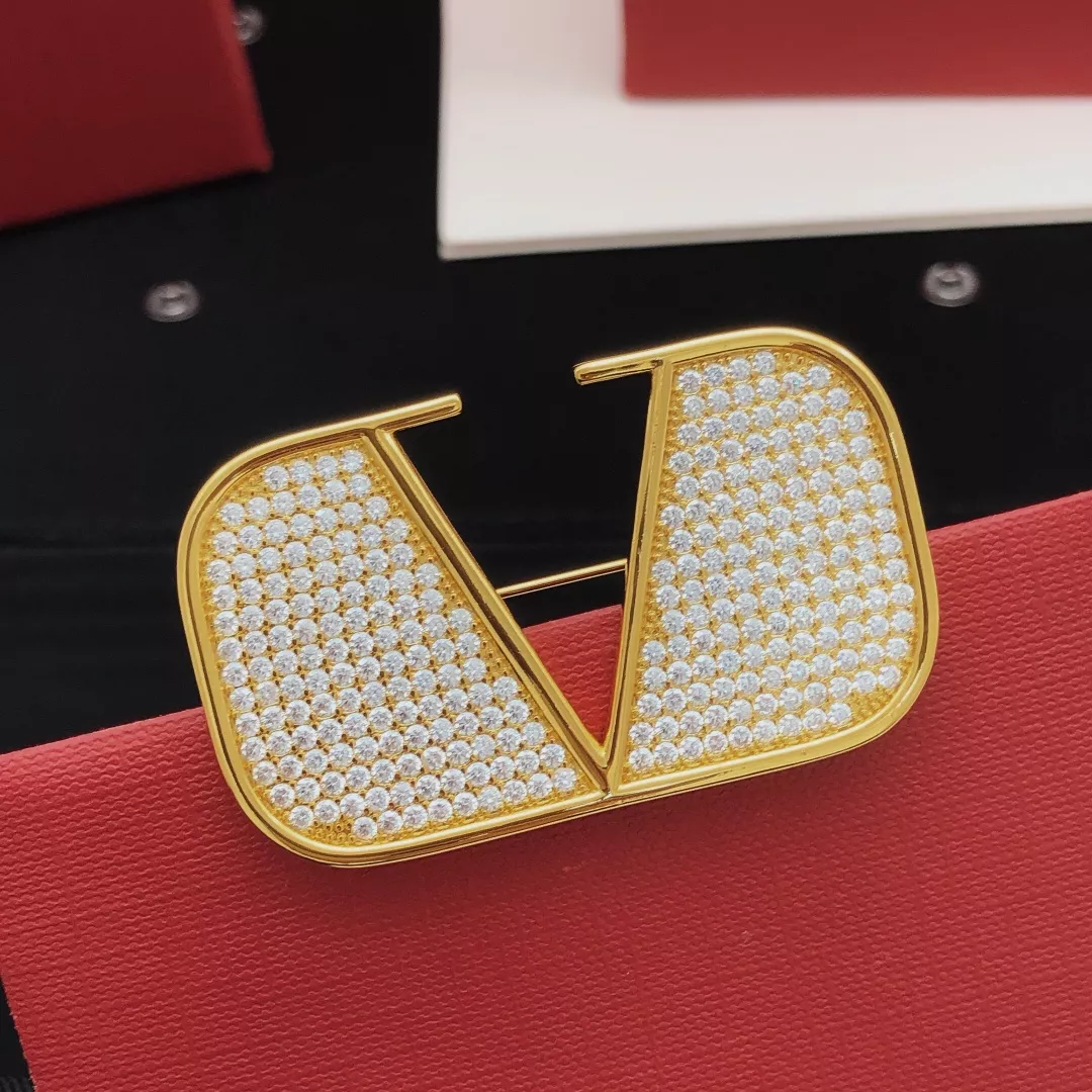 Valentino Brooches For Women Sophisticated 9894