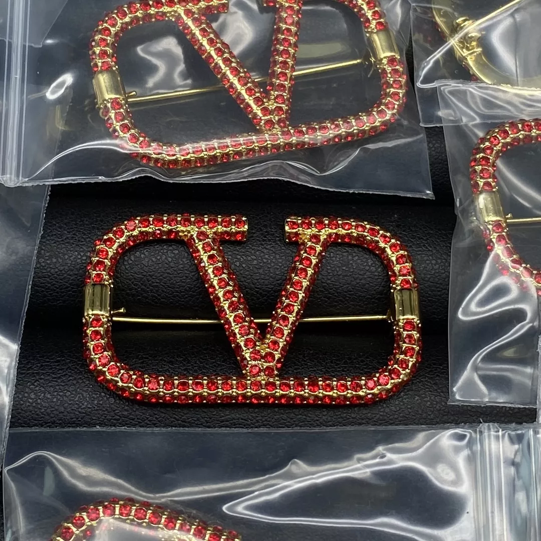 Valentino Brooches For Women Versatile 990