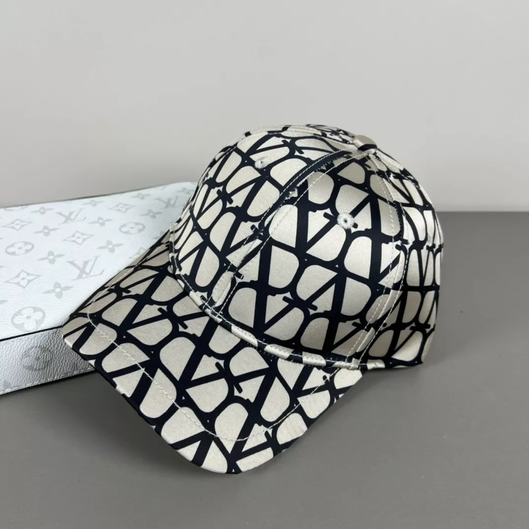 Valentino Caps DailyWear 9663