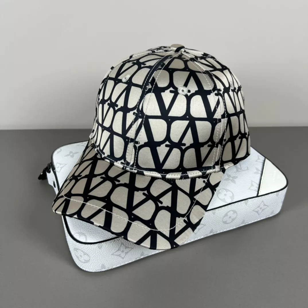 Valentino Caps DailyWear 9663