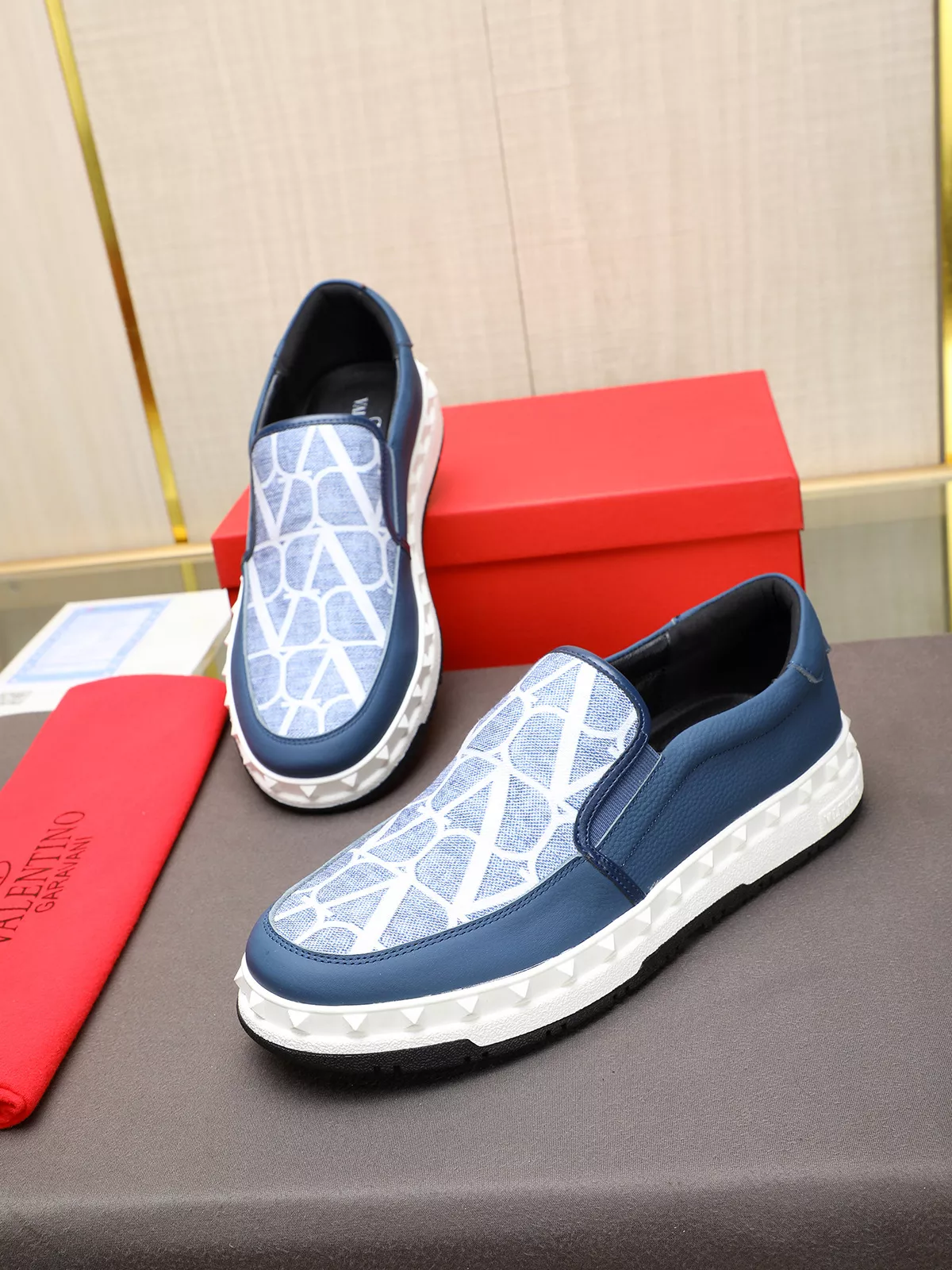 Valentino Casual Shoes For Men Bold 5709