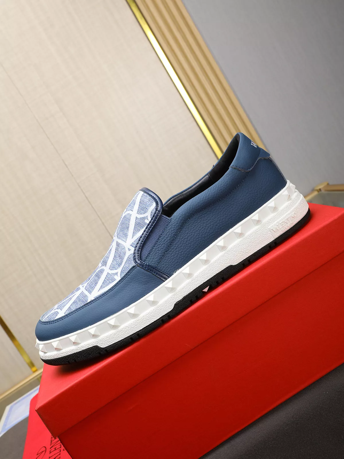 Valentino Casual Shoes For Men Bold 5709