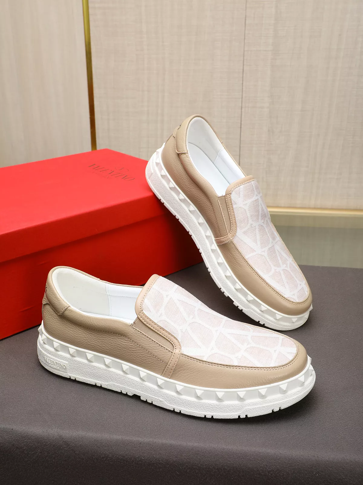 Valentino Casual Shoes For Men ModernLook 6522
