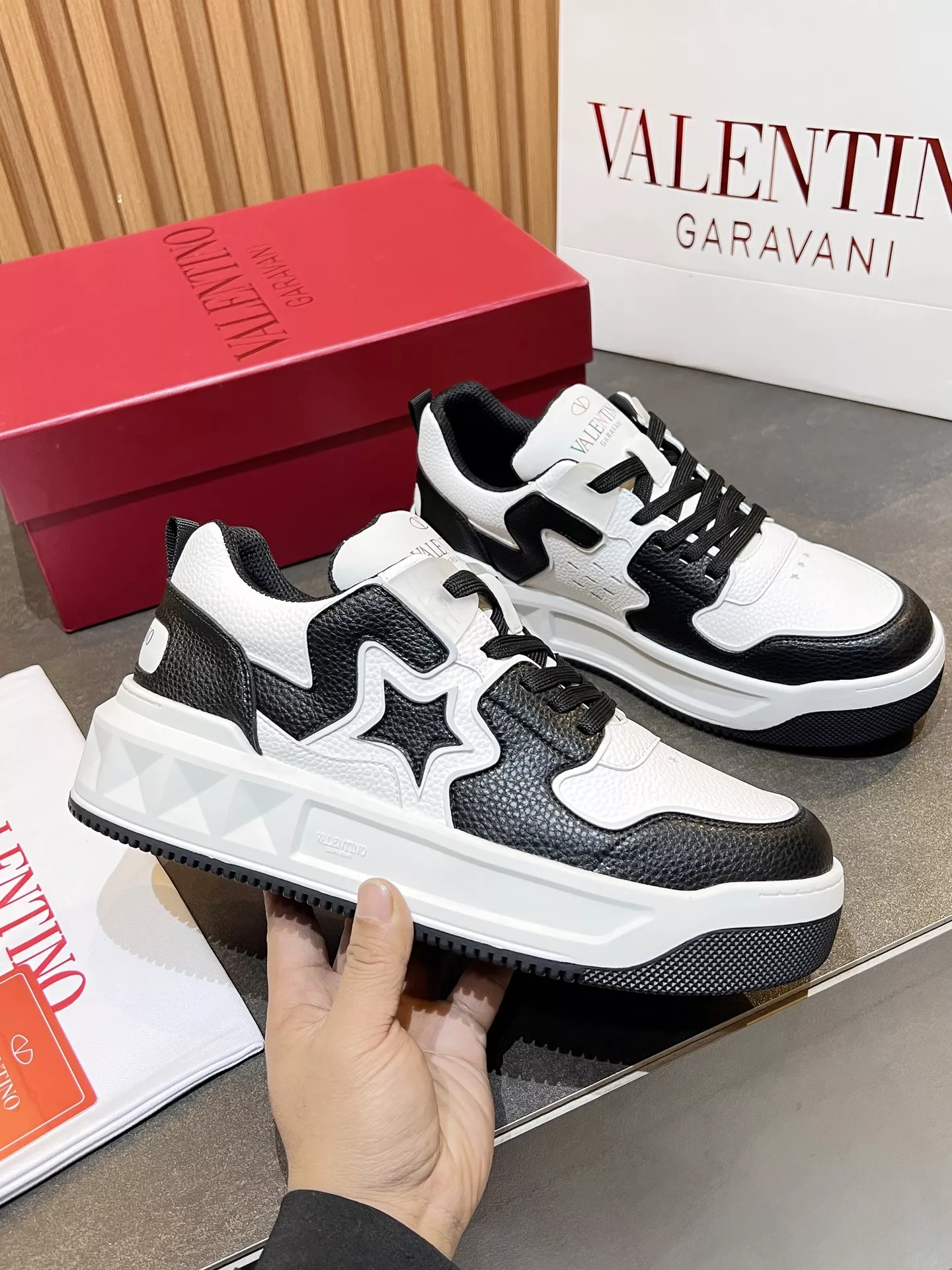 Valentino Casual Shoes For Women Classic 141