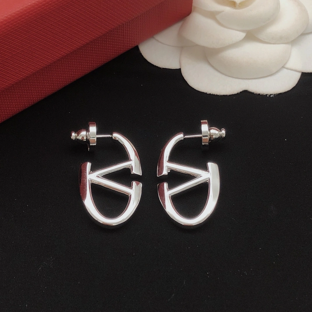 Valentino Earrings For Women Durable 4634