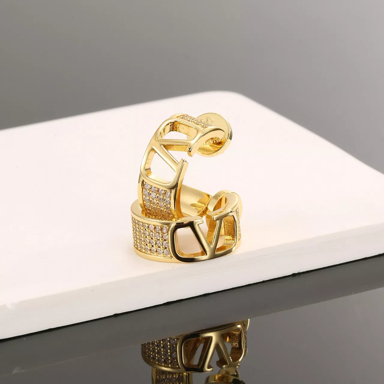 Valentino Earrings For Women Fashionable 2472